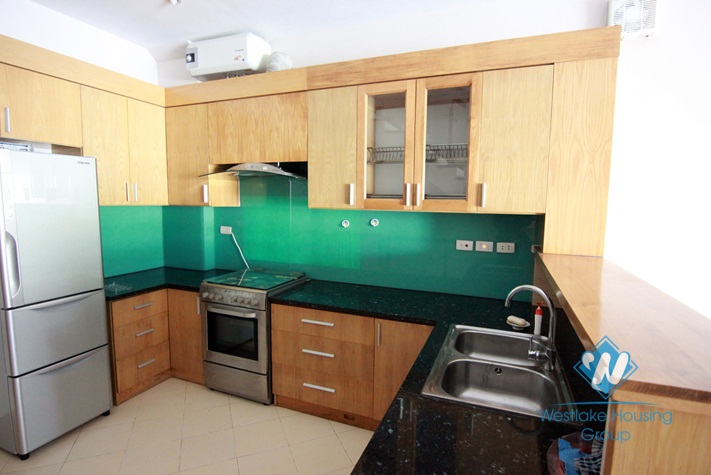 04 bedrooms house with lake view for rent in Tay Ho area 